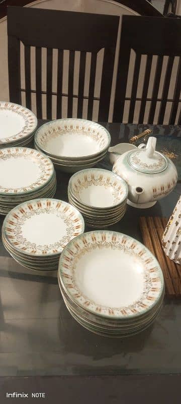 8 men dinner set 4