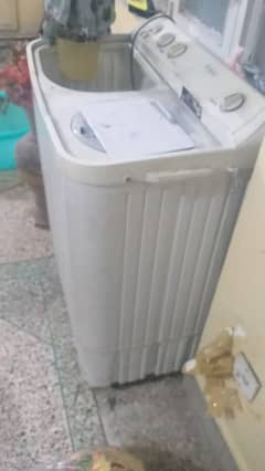 Urgent Sale a very Good Condition Washing machine