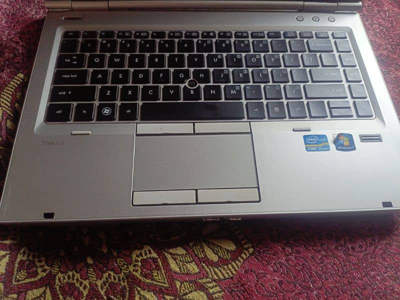 Laptop for sale Core i5 EliteBook gaming 8gb ram 1