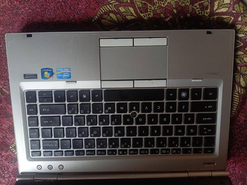 Laptop for sale Core i5 EliteBook gaming 8gb ram 5