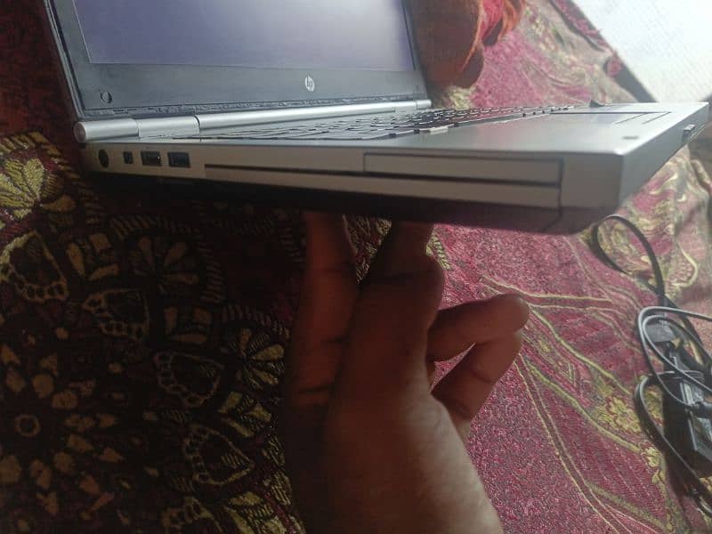 Laptop for sale Core i5 EliteBook gaming 8gb ram 8