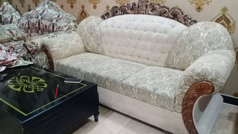 poshish sofa 6 seater. 2