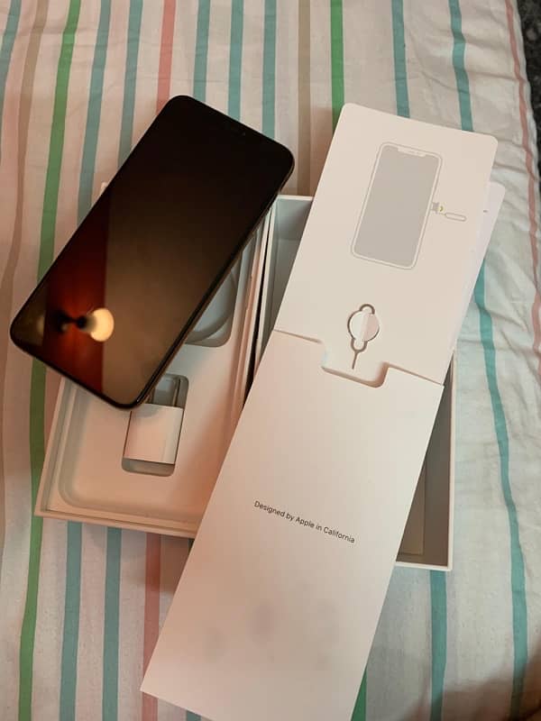 iPhone XS Max 64GB - PTA Approved 0