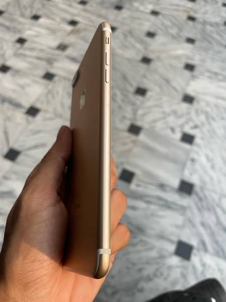 7 Plus 256GB Gold PTA 4