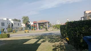 8 Marla House For Rent On Daily Basis Bahria Town Lahore