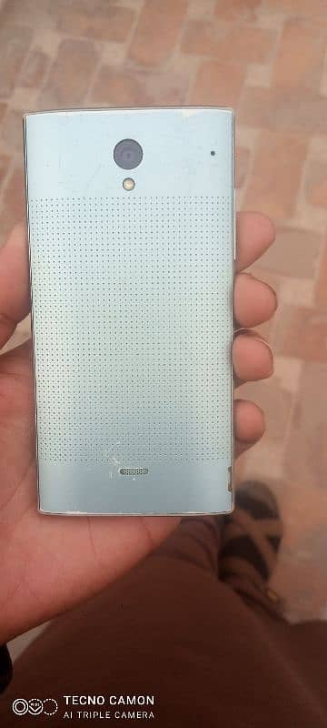 AQUOS 305SH 1