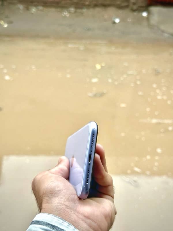 iPhone 11 || Waterpacked || 82  battery health 2