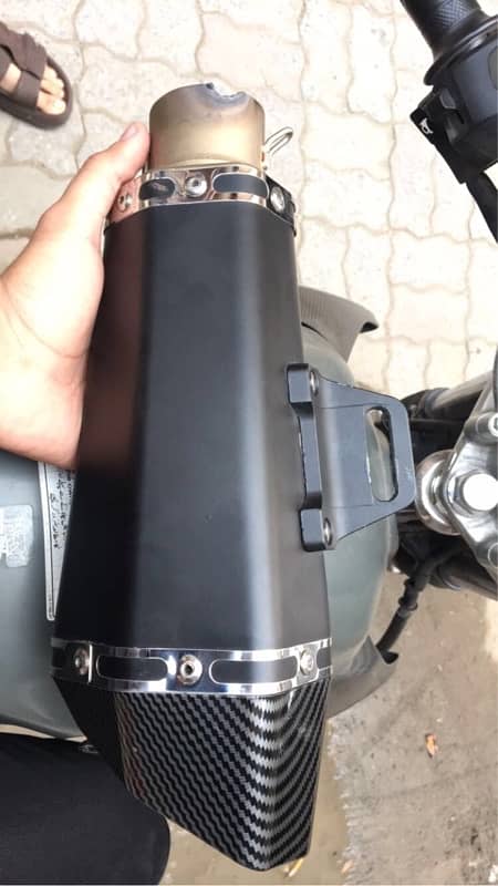 carbon fiber akrapovik exhaust 2