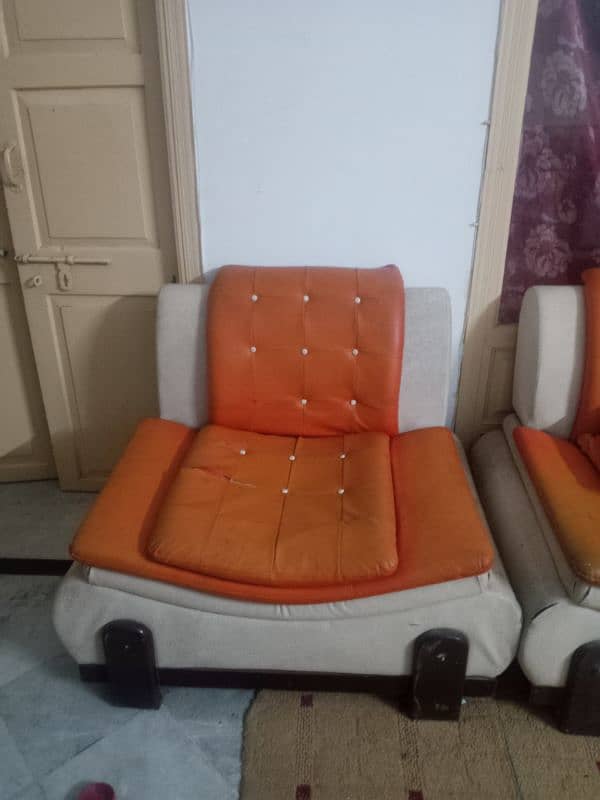 7 seater sofa in leather 0