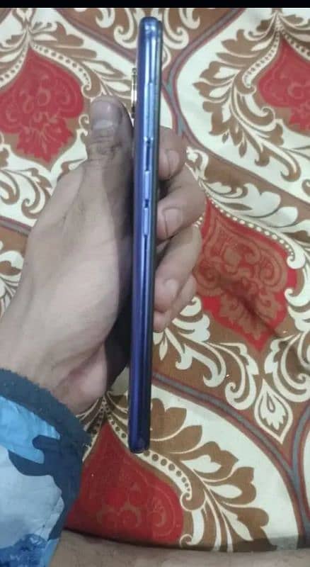 oppo f11 bilkul genuine phone 2