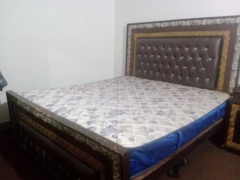 king bed without mattress 0