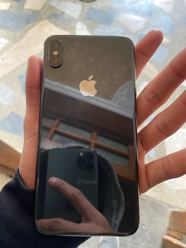 iPhone XS Max 2