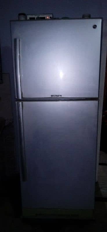 Good Condition PEL refrigerator king size 0