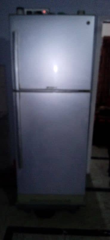 Good Condition PEL refrigerator king size 3