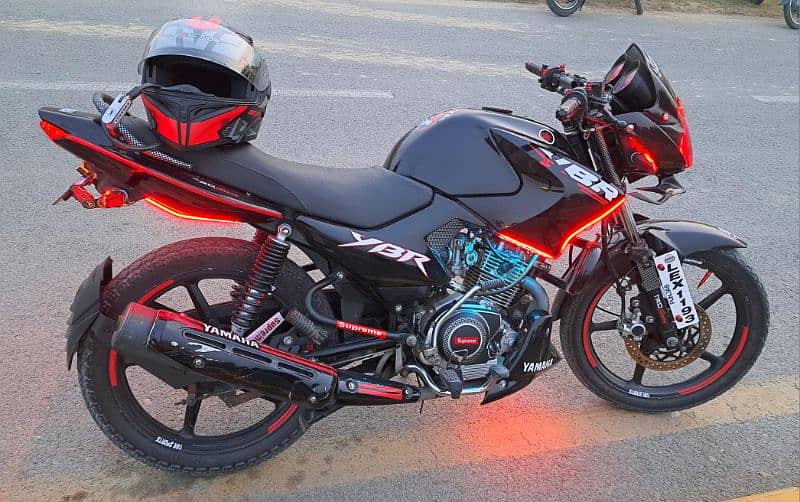 YBR 125 modified black 2019 0