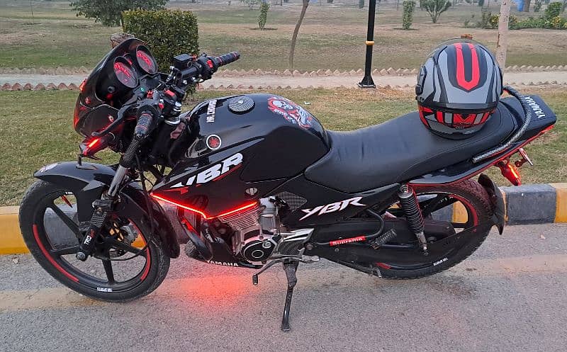 YBR 125 modified black 2019 3