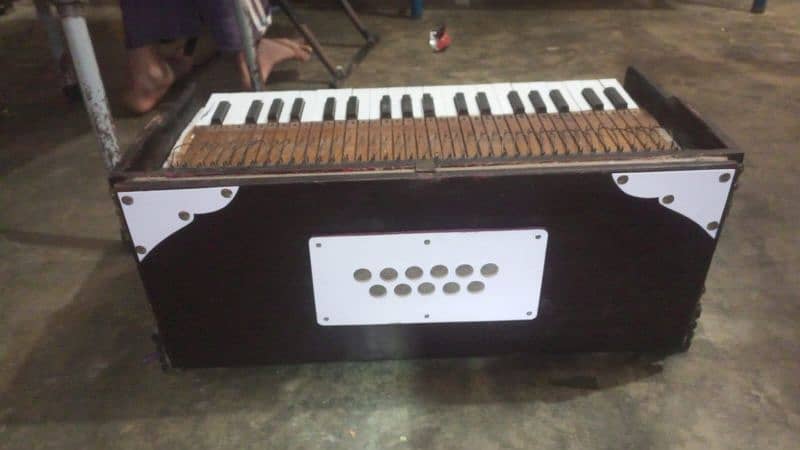 NS old harmonium for sale 03204047996 0