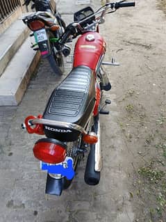 honda 125 almost new