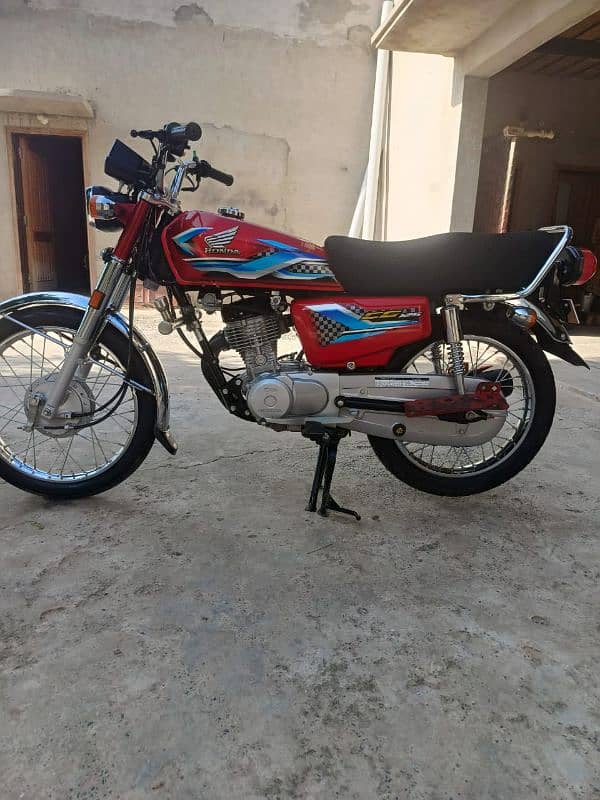 Honda 125 for sale all documents clear bio metric total genuine 1