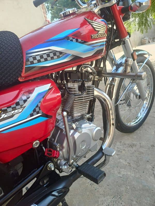 Honda 125 for sale all documents clear bio metric total genuine 9