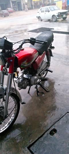 bike for urgent sale condition 10/9