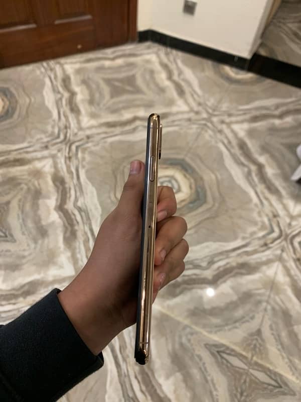 XS MAX 256 GB 6