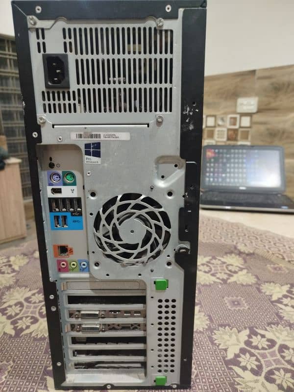 HP Z420 Workstation 1