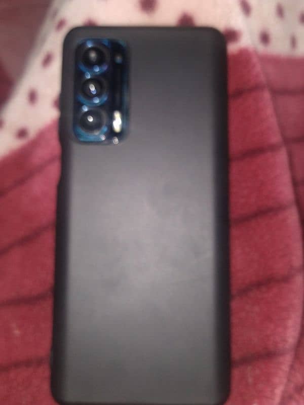 like new condition Motorola edge 5G UW 2021 gaming beast 9