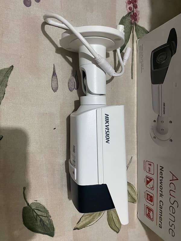 HIKVISION CAMERA 8MP 2 CAMERA 4