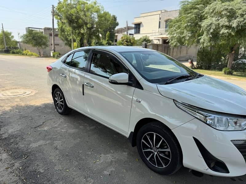 Toyota Yaris 2021 1.5 Full option 4