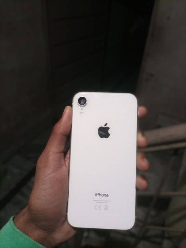 iPhone xr 64gb non PTA Factory unlocked 3