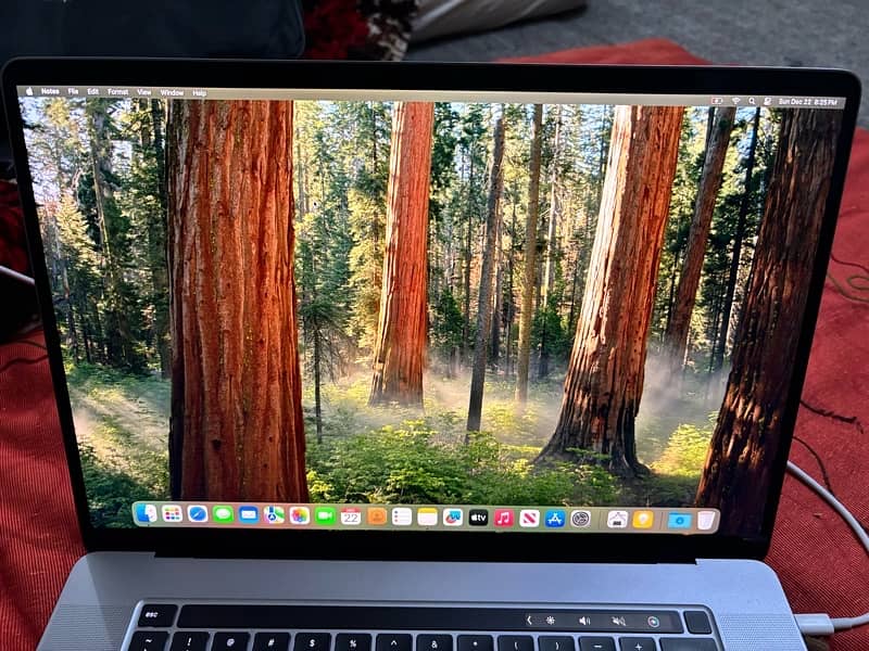 MacBook Pro 2019 16” i9 CTO 9