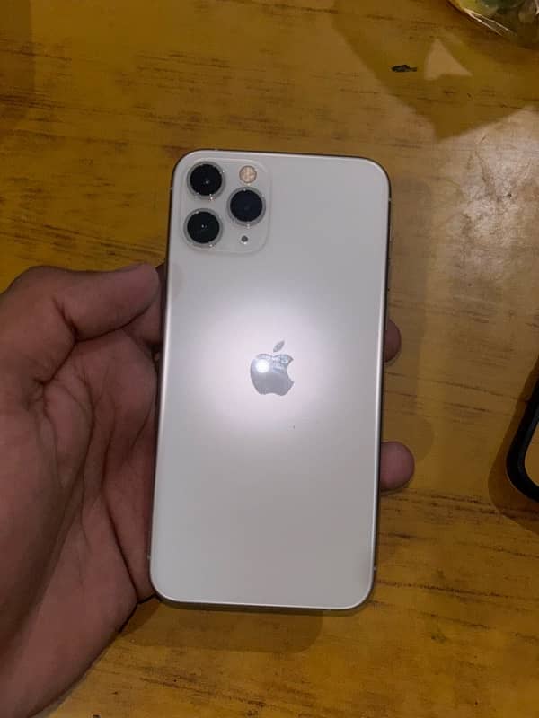 IPHONE 11 pro 1