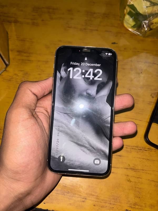 IPHONE 11 pro 2