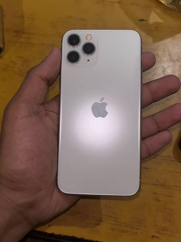 IPHONE 11 pro 5