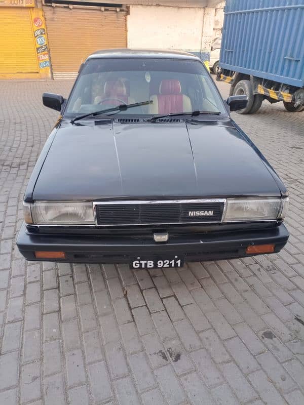 Nissan Sunny 1988 4