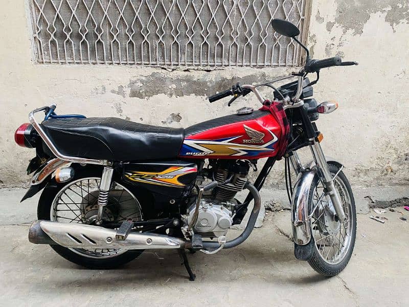 i am selling my HONDA 125 urgent 2