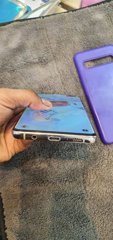 Samsung Galaxy S10/5G ( 8 gb ram ) (256 room) 4