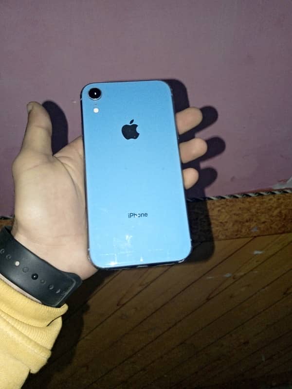 IPhone XR 64gb factory unlocked 1