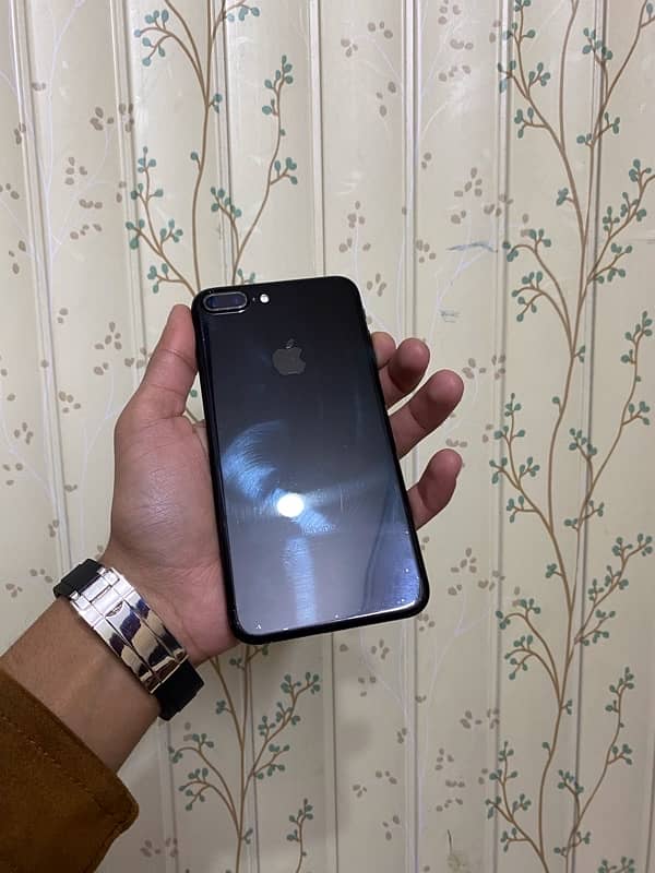 iphone 7 plus 128 gb pta approved 5