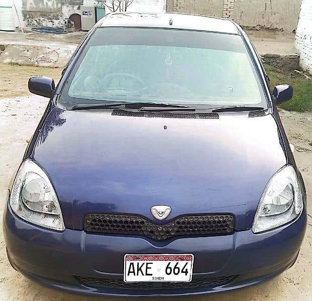 Toyota Vitz 2000 0