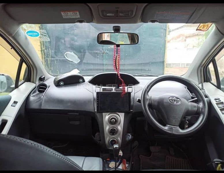 Toyota Vitz 2007 4