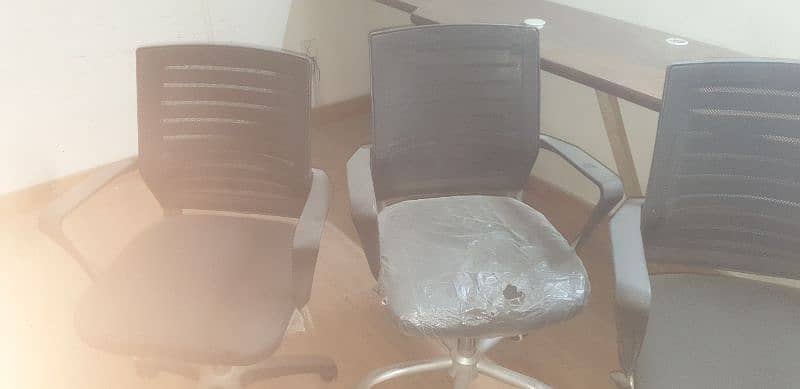 Salam office chair and tables 2