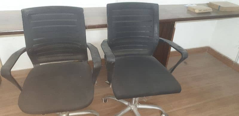 Salam office chair and tables 3