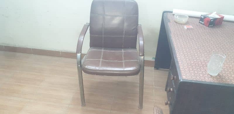 Salam office chair and tables 15