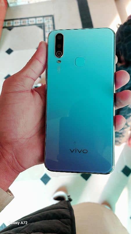 vivo 17 gb 8/256 4