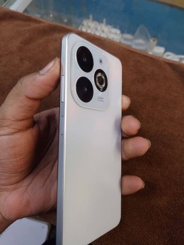 Infinix smart 8 pro 4