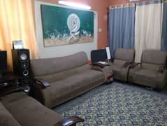 Well Maintained Sofa Set 7 Seater