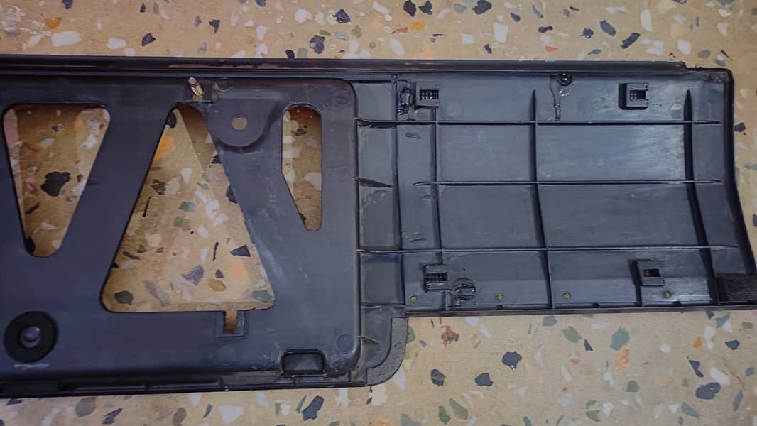 88/90/92 Toyota sprinter rear back garnish Jap 3