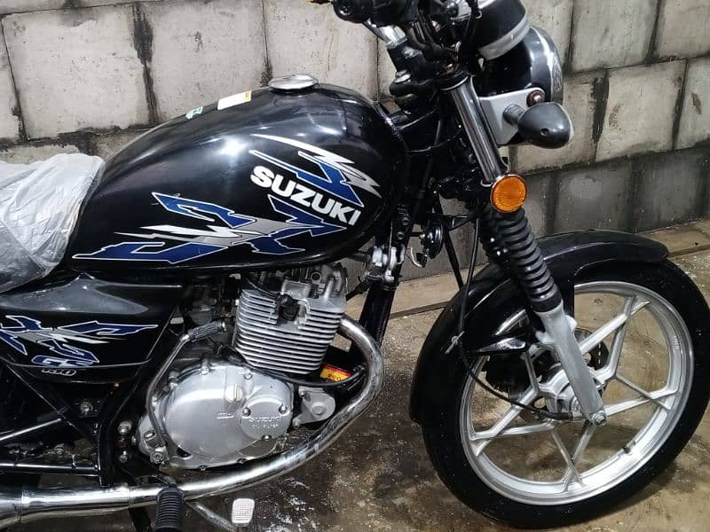 Suzuki GS 150 SE available for sale 3